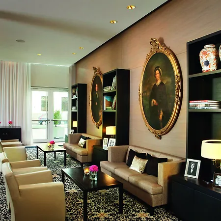 Hotel Maximilian's