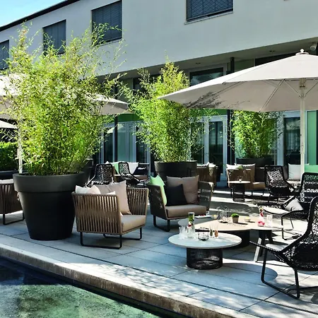 Maximilian's Hotel