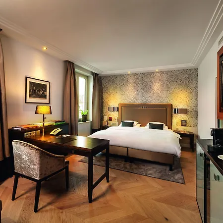 Hotel Maximilian's