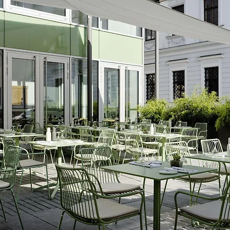 Hotel Maximilian's
