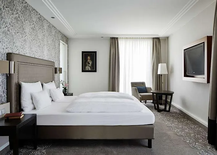 מלון Maximilian's 5*